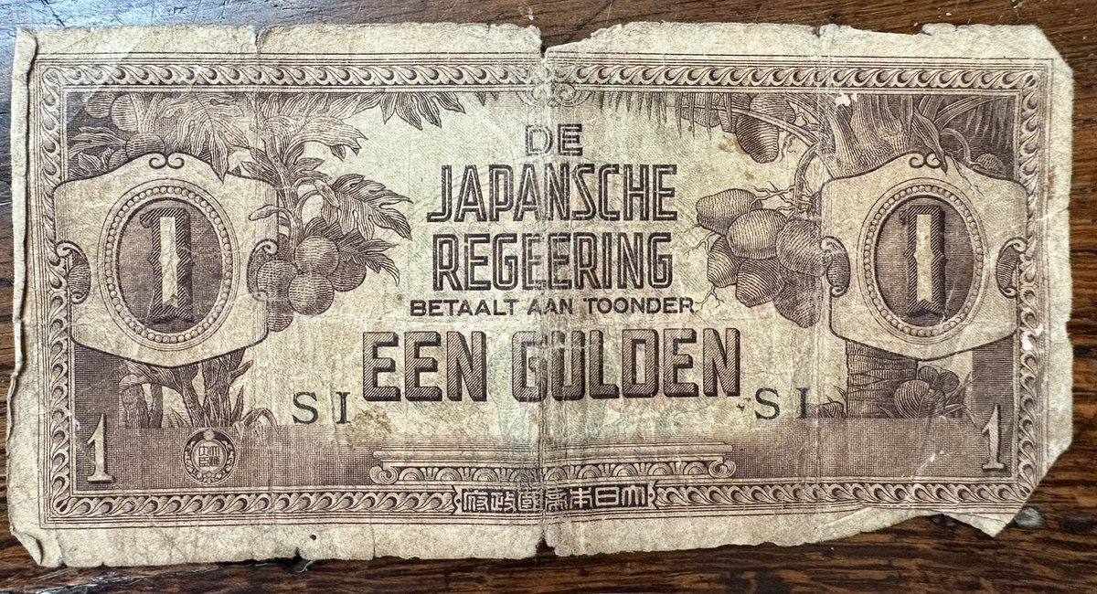 Collector_dan's tweet image. Interesting historical survivors from WW2. Money from the period Japan occupied the Dutch East Indies and Malaya. #SWW #WW2