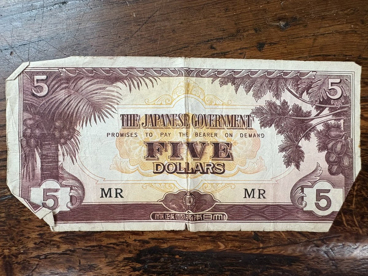 Collector_dan's tweet image. Interesting historical survivors from WW2. Money from the period Japan occupied the Dutch East Indies and Malaya. #SWW #WW2