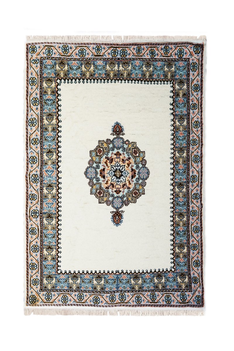 ArTechLab_'s tweet photo. The art of the knot, beautifully displayed. This rug showcases meticulous handcraftsmanship in every intricate detail, from the central design to the elegant borders. Coming soon to add a touch of artisanal beauty to your home. #ArtechLab #ComingSoon #Rug #Craftsmanship https://t.co/znX5UOZWxQ