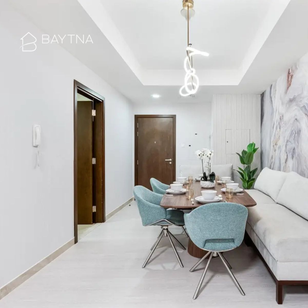 StayWithBaytna's tweet photo. Luxury for guests. Peace of mind for property owners.

At Baytna, we deliver high-end stays + hands-off property management that’s profitable &amp; precise.

#LuxuryRental #ServicedApartment #ShortTermRental #PassiveIncomeDubai #PropertyOwners #ExpatsInDubai #StressFreeHosting https://t.co/tl2jxjRWeF