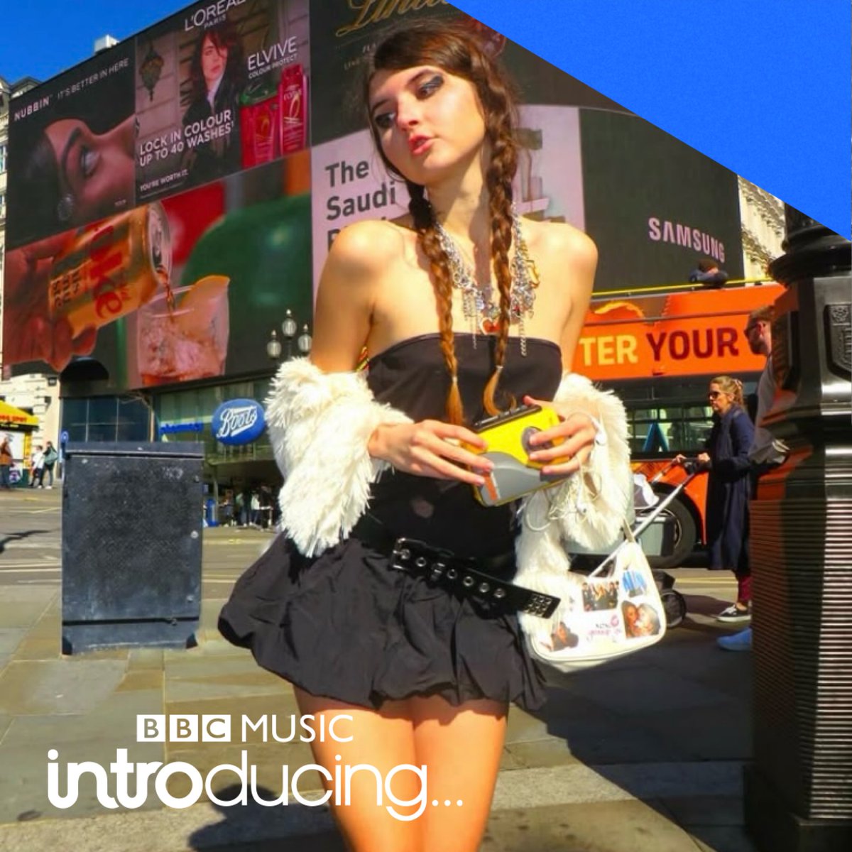 Blaze (@alienblaze) on Twitter photo Thank you so much for the spin on 17/4 <a href="/bbcintroducing/">BBC Music Introducing</a> 🚀❤️🔥
open.spotify.com/track/7xooCdWQ… Thank you so much for the spin on 17/4 <a href="/bbcintroducing/">BBC Music Introducing</a> 🚀❤️🔥
open.spotify.com/track/7xooCdWQ…