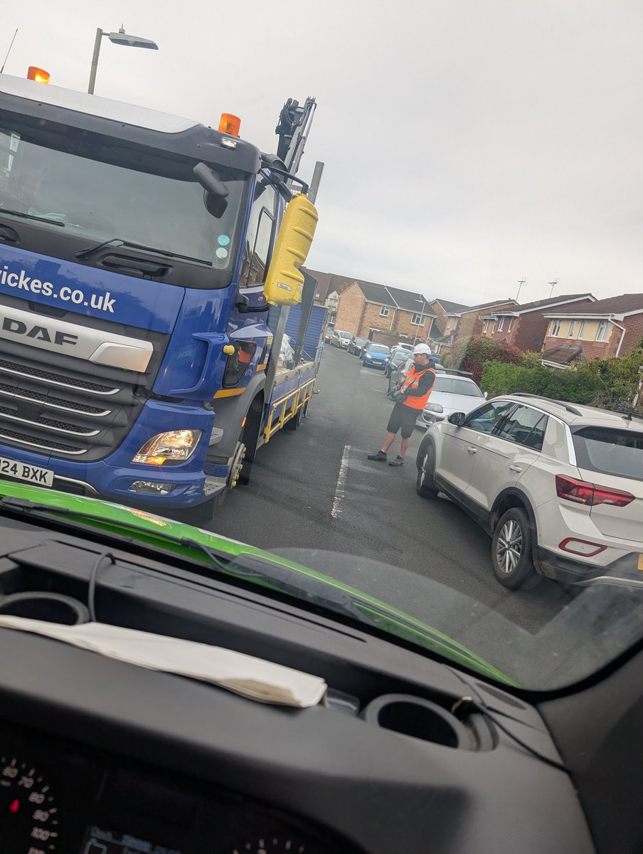maltloaf_df's tweet photo. @Wickes this guy is doing you no favours. Won't move even though there's plenty of room for him. Just giving everyone the crying face who complains including a nurse who can't get to her call. https://t.co/FYxCKXw39P