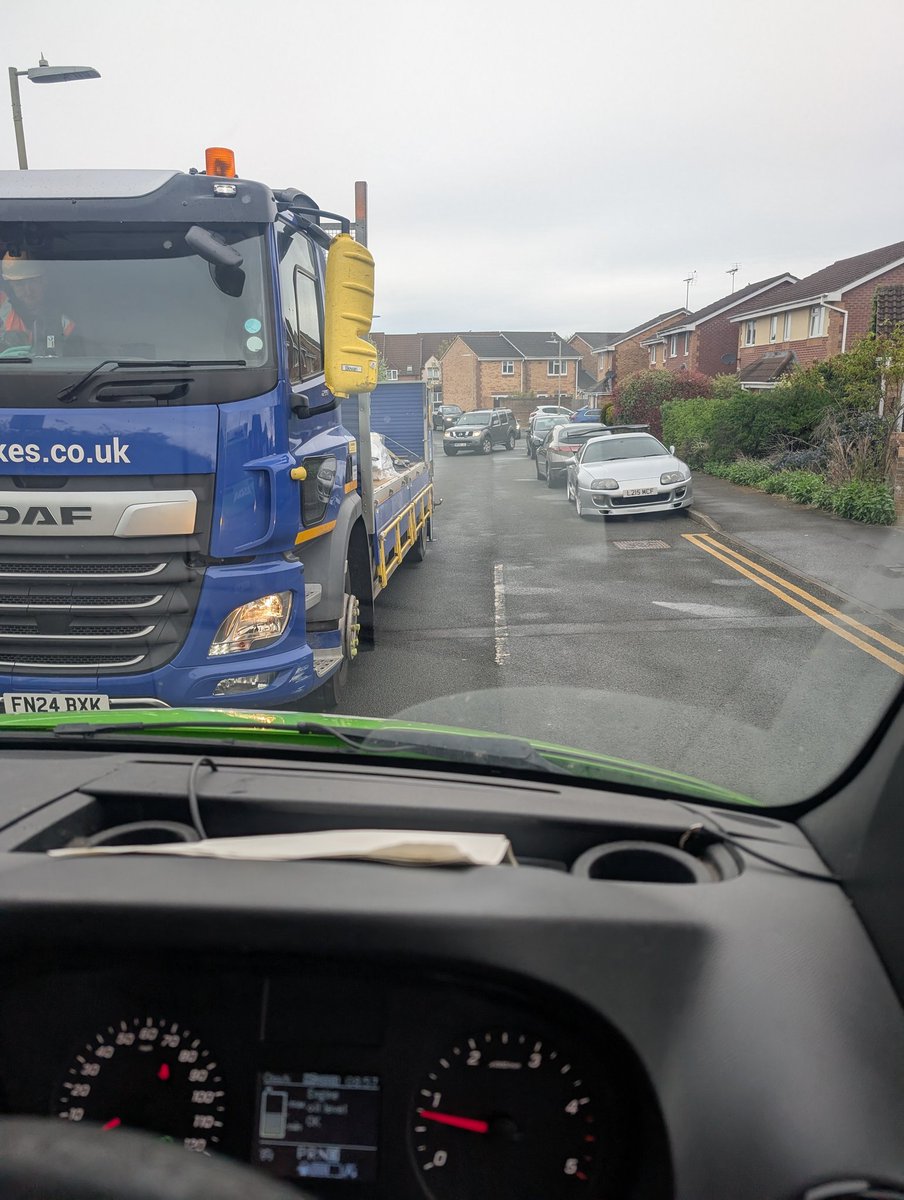 maltloaf_df's tweet photo. @Wickes this guy is doing you no favours. Won't move even though there's plenty of room for him. Just giving everyone the crying face who complains including a nurse who can't get to her call. https://t.co/FYxCKXw39P