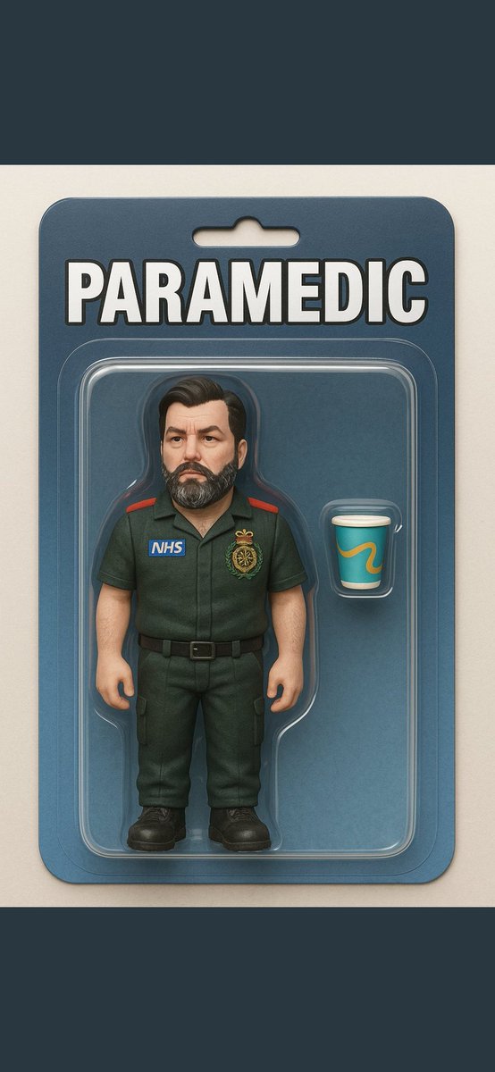 DocP01's tweet image. I'm not one for TikTok trends but thank you @Kirstie130 I do love this one!! #whatahandsomechap