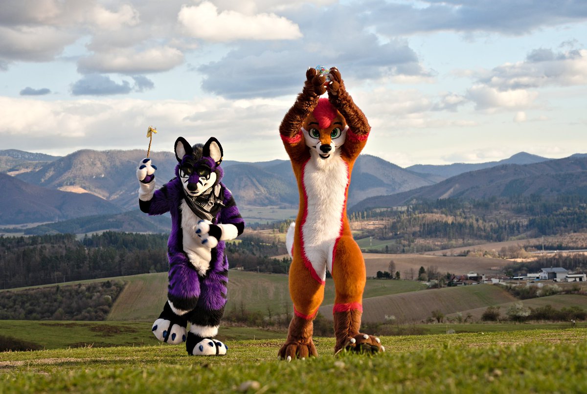 You'll never get the egg! 🦊

🟣 • <a href="/ElthoOwo/">Eltho</a> 
📷 • <a href="/GoodWolfSK/">GoodWolf</a> 

#Fursuit #Furry #FursuitEveryday #FursuitFriday