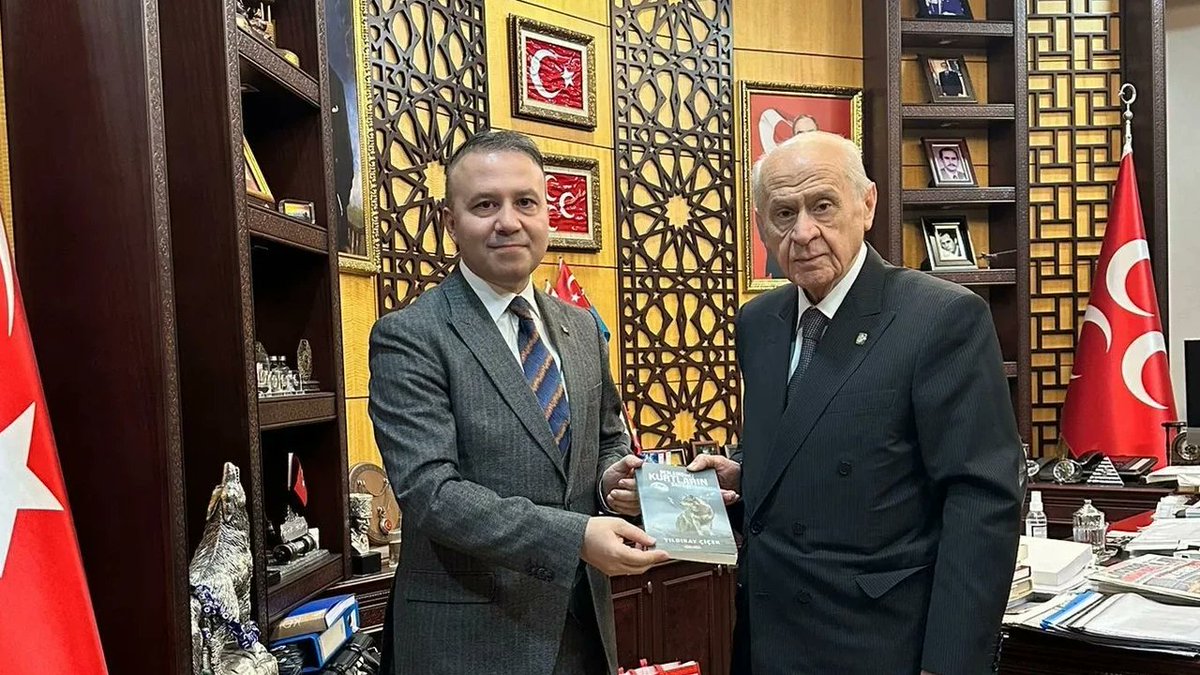 🗣️MHP Genel Başkanı Basın Danışmanı Yıldıray Çiçek:

💢Şaşırtan bir diğer gelişme ise Kazakistan, Özbekistan ve Türkmenistan’ın Güney Kıbrıs Rum Yönetimi’nde büyükelçilik açmasıdır. 

💢Bu adım, çeşitli soru işaretlerini beraberinde getirmiştir. 

💢Türk Devletleri Teşkilatı’nın