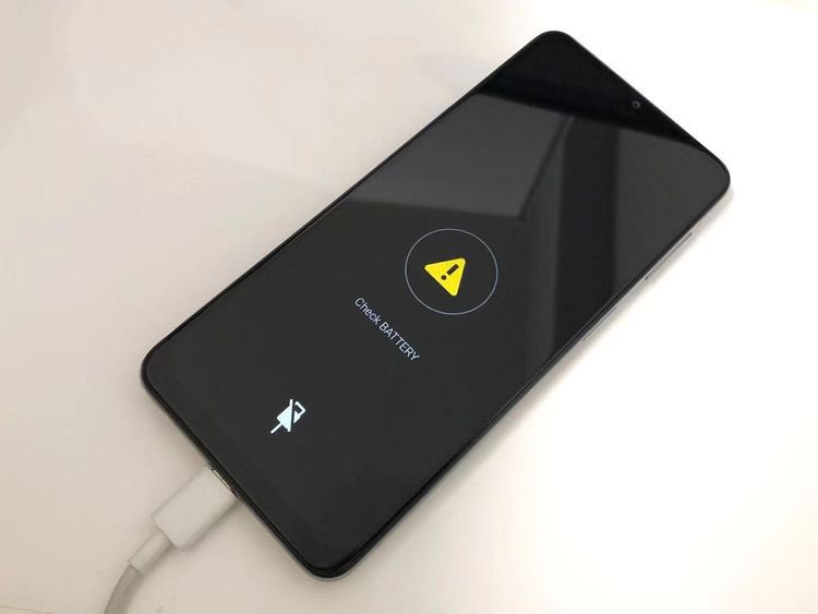 ggbuyerJP's tweet photo. 弊社は修理サービス基本提供していないのですが、GalaxyのCheck Batteryで困っている方が多いみたいなので、有償にはなりますが是非ご相談くださいな
#Galaxy #CheckBattery #CCコネクト https://t.co/yKsSmjJ4rD