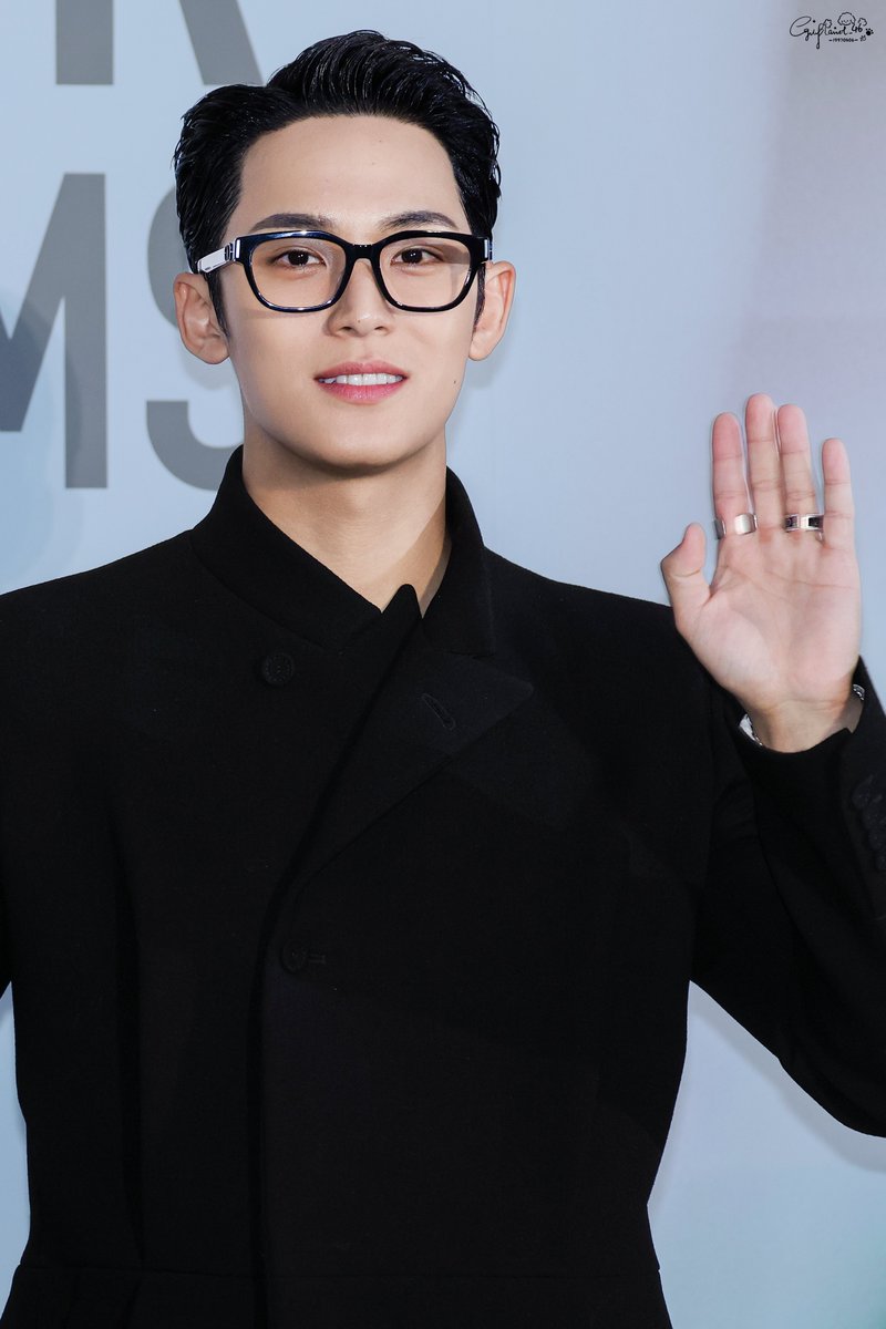 Gyuplanet_46 (@mingyuying0406) on Twitter photo 250418 CHRISTIAN DIOR
🖤🖤🖤
#세븐틴 #SEVENTEEN 
#민규 #MINGYU #ミンギュ
<a href="/pledis_17/">세븐틴(SEVENTEEN)</a> 250418 CHRISTIAN DIOR
🖤🖤🖤
#세븐틴 #SEVENTEEN 
#민규 #MINGYU #ミンギュ
<a href="/pledis_17/">세븐틴(SEVENTEEN)</a>