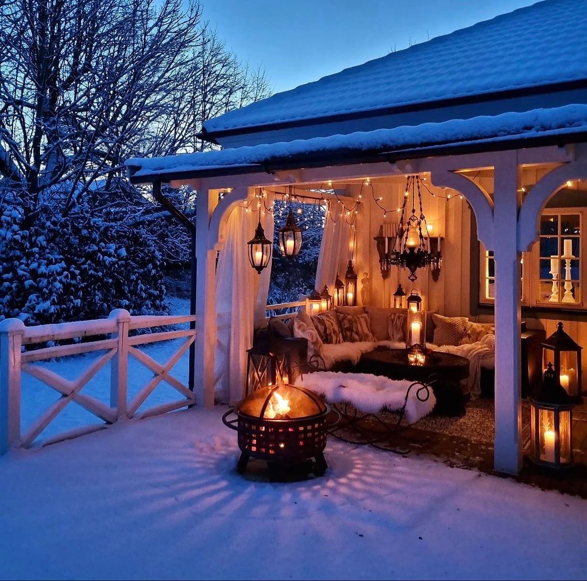 يـــــا إلــهـــي خــــــذ بـــيـــد قـــلـــب ٍ ســلــيــم

عــــن عــذابــك يــــوم لـلـخـلـق ازدحــــام

مـن بحـر مجـدك وجــودك يــا كـريـم

نـفـــحـــة نَـــســـعَــــد بـــــهـــــا دوم الــــــــــدوام