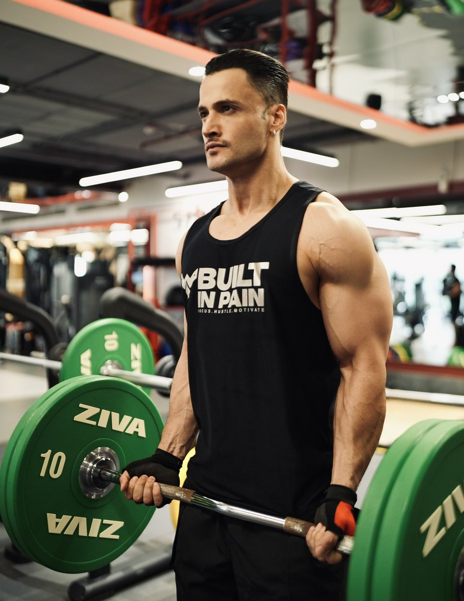KHALNAYAK – (@kingumararmy) on Twitter photo #AsimRiaz is the only mentor who actually looks like he belongs on a fitness reality show.
The others don’t even have the “F” in fitness.
If he’s not on the show, sorry <a href="/MXPlayer/">Amazon MX Player</a> — people will lose interest in watching #Battleground. #AsimRiaz is the only mentor who actually looks like he belongs on a fitness reality show.
The others don’t even have the “F” in fitness.
If he’s not on the show, sorry <a href="/MXPlayer/">Amazon MX Player</a> — people will lose interest in watching #Battleground.