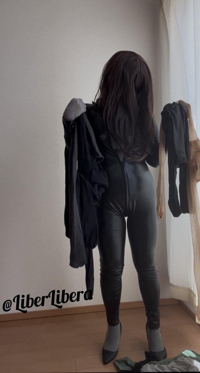 蠢く紙。 tweet media