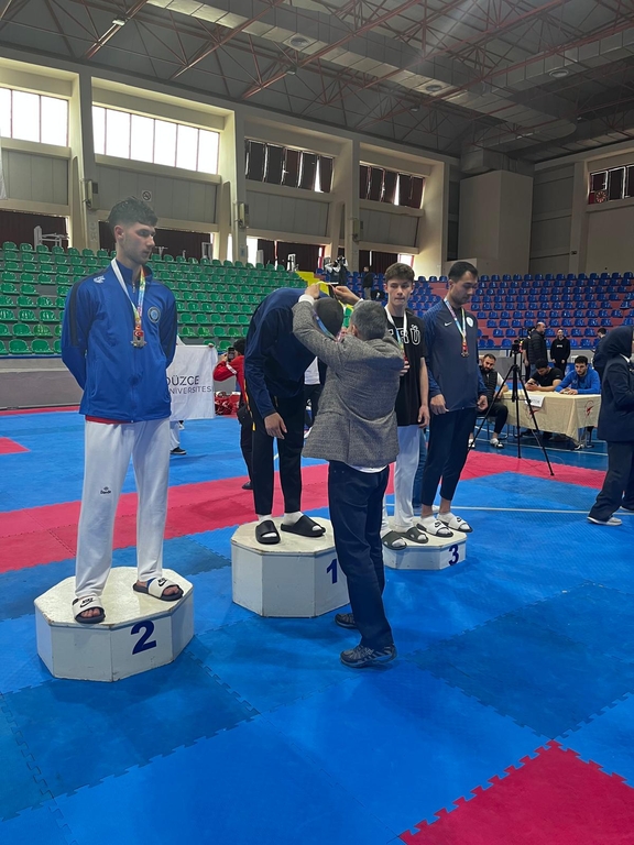 barurecreation's tweet photo. Bölüm Dr. Öğretim Üyemiz  Ahmet Naci DİLEK Türkiye Üniversiteler Taekwondo Şampiyonasına Katılım Sağladı. 🍀 @baruedutr @uzun_orhan https://t.co/ZAvRwaNWFI