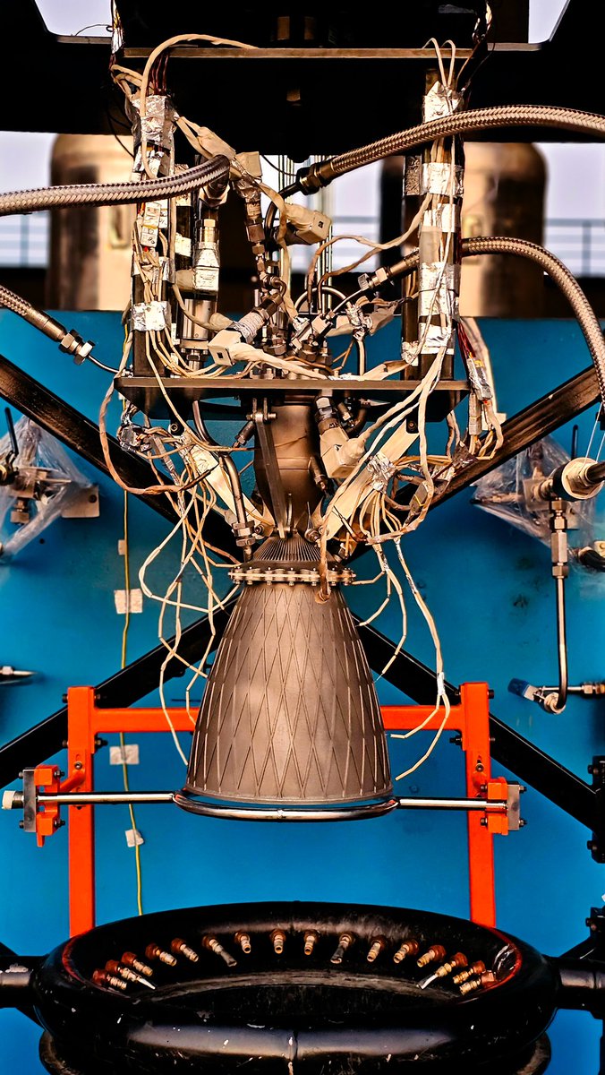 🚀🔥 Our all-3D-printed Raman-2 is a piece of art! Kudos to our team once again for firing it on earth with a nozzle extension meant for the vacuum of space. This is the final flight-qualified iteration. The rapid  Design-Print-Fire cycles is magical with additive manufacturing.