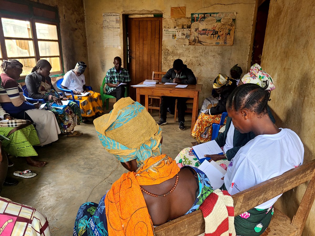Atelier de redynamisation des mamans regroupées en paillote de paix et de consultation communaut  projet "Appuyer la contribution des femmes dans la prevention des conflits pour la recherche de la paixen ituri " tenu à  par SOBDC ce jeudi 17 Avril 2025 avec appui de FFC et IFA.