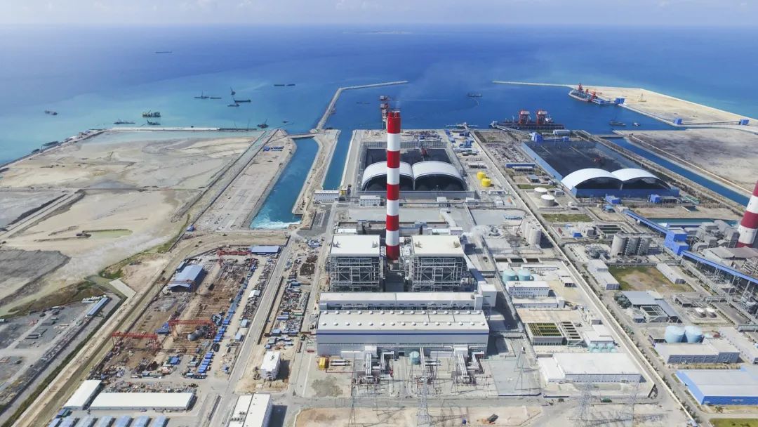 EnergyChinaCEEC's tweet photo. 🤝🌏 #CEEC is deepening China-Vietnam energy cooperation and driving Vietnam's green energy transition. #CEECproject #GlobalCEEC #GreenCEEC #ASEAN https://t.co/9XHf8qxWzC