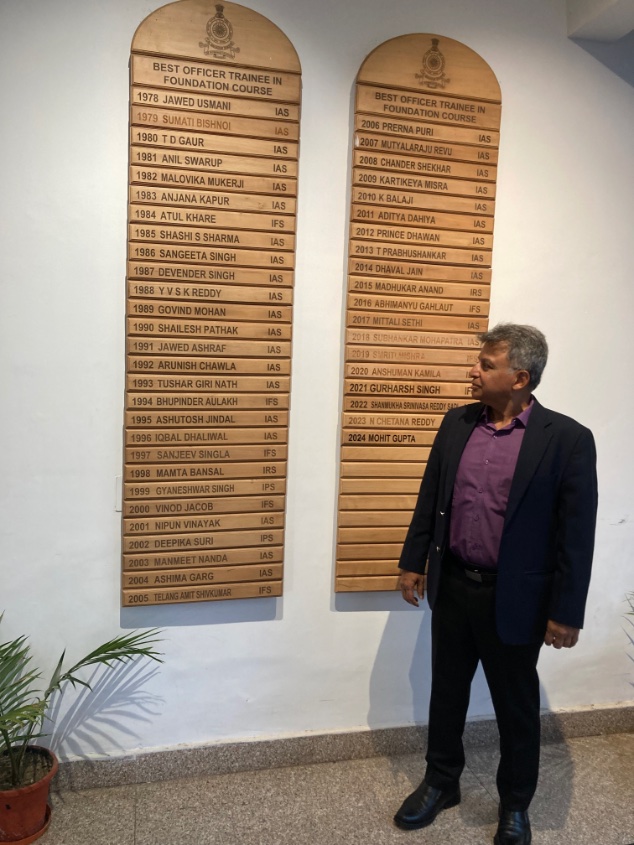 1990 to 2025, horseriding is still great fun In LBSNAA Mussoorie. 

Good to see many illustrious names in the honour board for best Officer Trainee. 

Full post at 
linkedin.com/posts/spathak_…