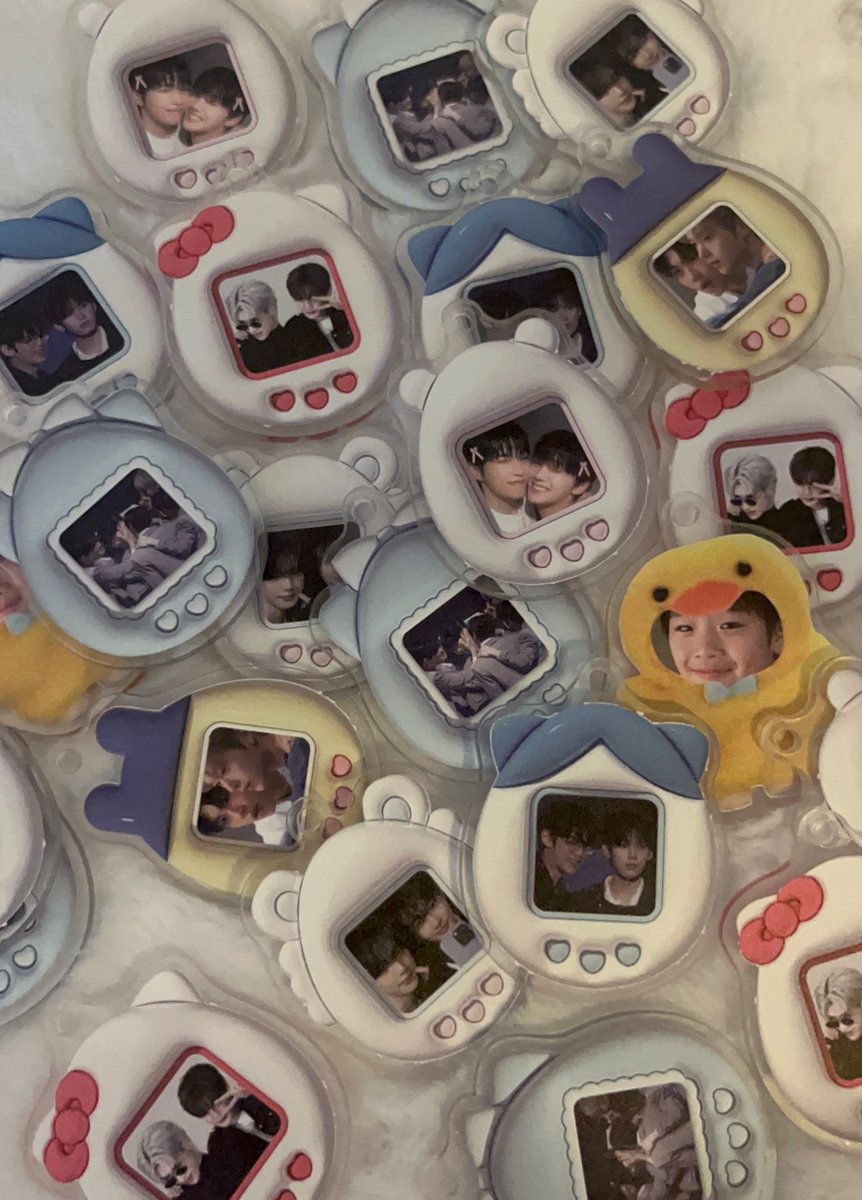 2025 ZEROBASEONE FAN-CON
[ BLUEMANSION] 제베원 팬콘

✧ zb1 다마고치 키링 #나눔 ✧ 

콩딱즈 • 투빈즈 • 심콩즈 • 행운즈 • 맽박즈

보플 결성일 단체 사진

태래 단독 오리 ver.

☼ 날짜 : 𝟺/𝟷𝟿 ~ 𝟺/𝟸𝟶

⟡ 인증 : #rt + ♡ + 당일 티켓

☪︎ 장소 &amp; 시간 : 당일 타래 확인