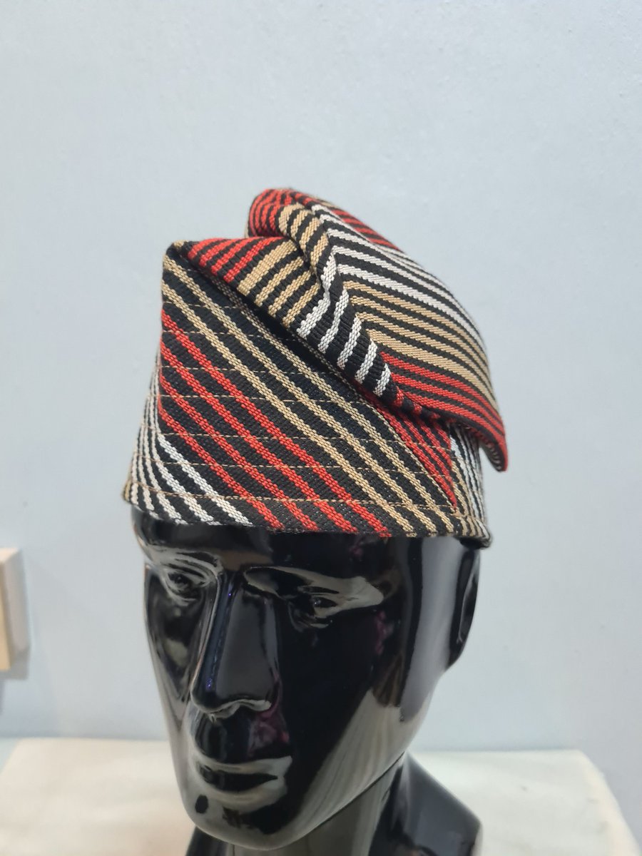 onigobi's tweet photo. Shop your Fila Gòbì ~ Price N8,000
Available in:
✅️ Classic
✅️ Hand-knitted
Order via dm or our WhatsApp: 07088344742
Nationwide delivery available.
#FilaGobi #TraditionalCap #BeHonorable #DressInStyle #Gòbì https://t.co/rHEL3PyeER