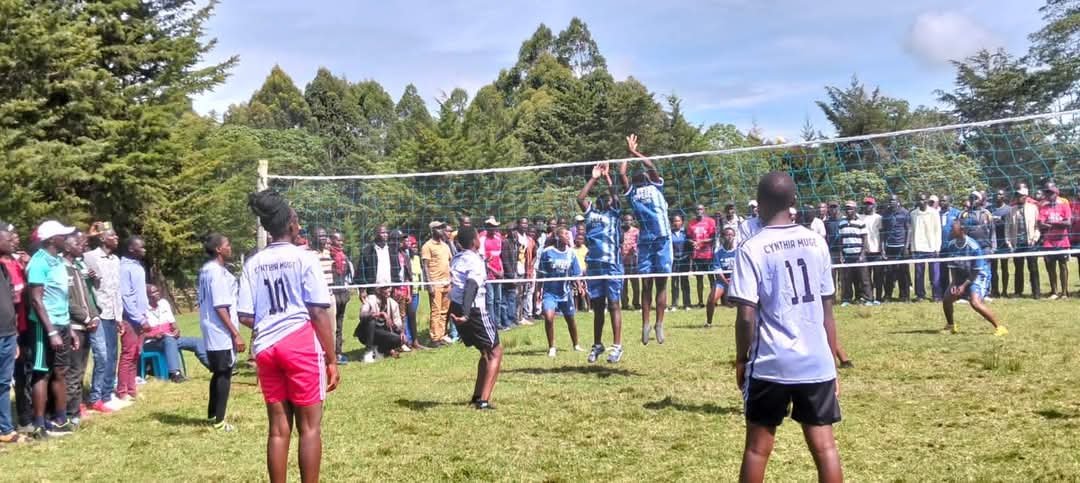 Muge_Cynthia's tweet photo. Aldai Subcounty
At Chebisas Girls, Day 2 brings fierce determination and electric performances as teams battle it out with heart and hustle!
#𝐁𝐎𝐒𝐎𝐒𝐔𝐏𝐄𝐑𝐂𝐔𝐏
#CheptiKonyool
#MonetizingTalent https://t.co/y8BEsYW7mQ