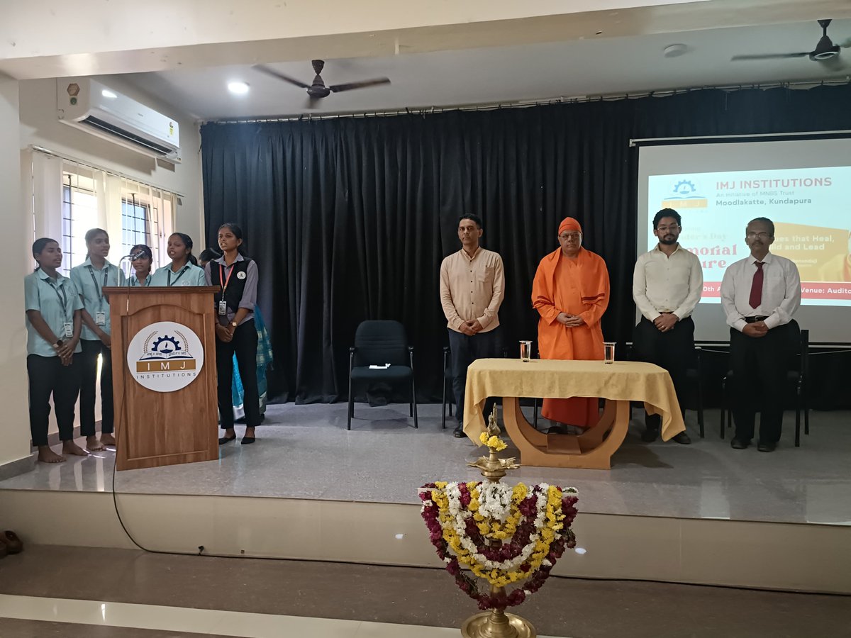 mangalurumath's tweet image. #Viveka_Jagruti #Session46 | Forty Sixth Session of Viveka Jagruti was held at IMJ Institute of Science &amp;amp; Commerce Kundapura on10th April 2025.
Swami Vireshanandaji Ramakrishna Math Bengaluru delivered talk on “Values that Heal, Build and Lead”.