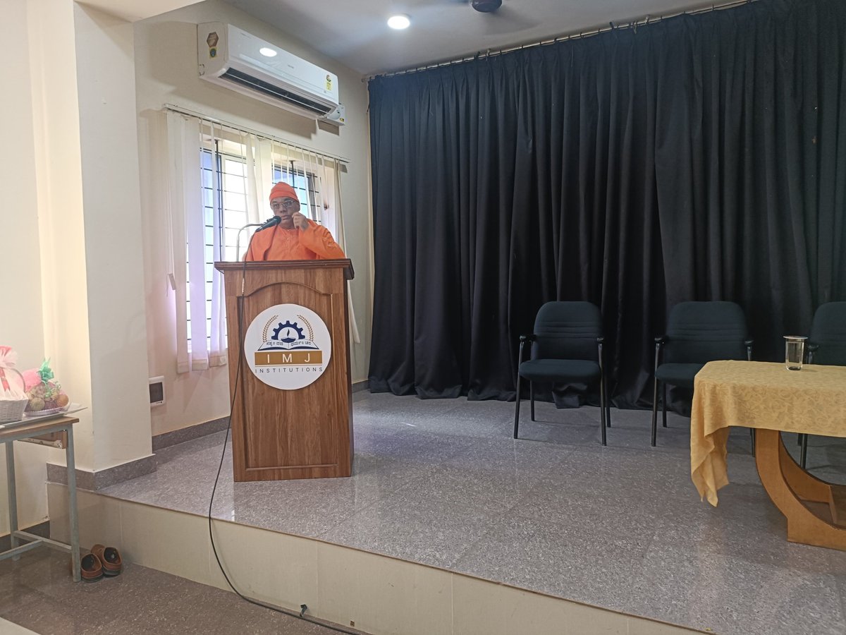 mangalurumath's tweet image. #Viveka_Jagruti #Session46 | Forty Sixth Session of Viveka Jagruti was held at IMJ Institute of Science &amp;amp; Commerce Kundapura on10th April 2025.
Swami Vireshanandaji Ramakrishna Math Bengaluru delivered talk on “Values that Heal, Build and Lead”.