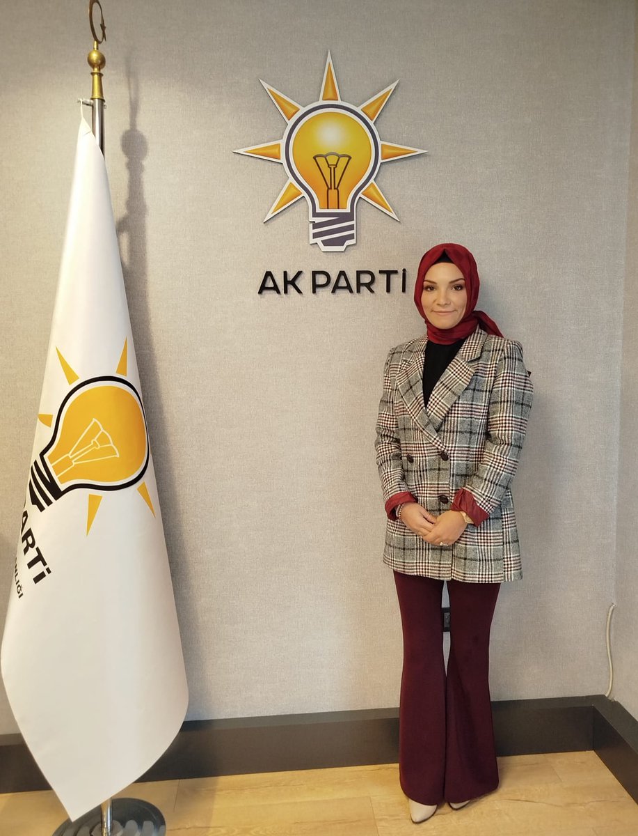 İlçe Başkanlığımızda bugün, nöbetçi ilçe yöneticimiz 
Fatma Duman

Hayırlı nöbetler dileriz. 

İlçe nöbet saatleri : 🕓  10. 00 / 18. 00
✏️ Soru, görüş ve önerileriniz için bizleri arayabilir veya ziyaret edebilirsiniz. 
☎️ 0 (262) 745 66 81