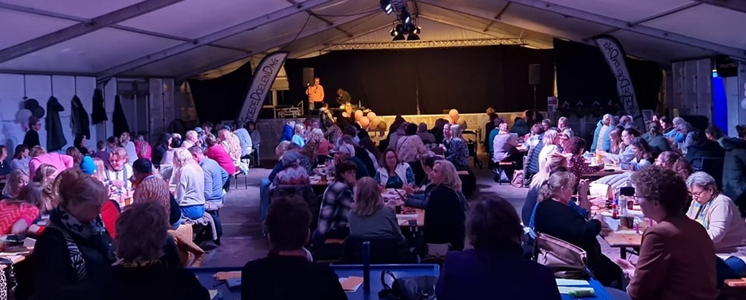 Nieuwkoop maakt zich op voor een spetterende Oranjeweek! Van  zaterdag 19  tot en met zaterdag 26 april staat het dorp in het teken  van feest, sport en samenzijn.

nieuwkoper.nl/programma-koni…