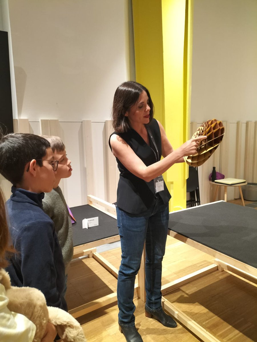 mariagmonera's tweet photo. Una maravilla estos días por el CaixaForum de València. Estaremos hasta el domingo.
Mil gracias por todas las visitas ✨
Horarios:
https://t.co/tkcS0J29qP
#Sliceforms #Sliceform https://t.co/nsgqHvnQWN