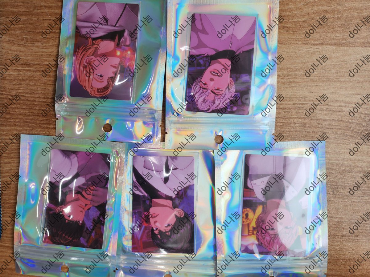 힘든 월요일 치료제를 찾으십니까?
당신에게 플레이디오를 추천합니다 
게스트도 오시니까 홍보 이벤트 

중국 큐큐 미공포 포카세트 나눔합니다

-이 글을 RT해주세요 (공개)
-받고 후기 남겨주기

* 22화 11시 마감

#플레이디오 #PLAVE #플레이브 #プレイブ #소란 #고영배 #월요일저녁8시 #유투브