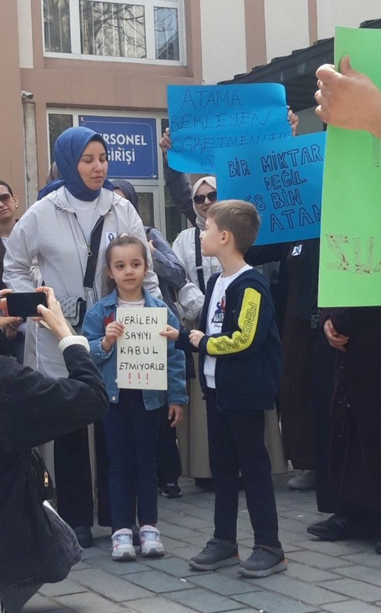 2024 KPSS’ye verilen 15 bin atamayı kabul etmiyoruz hakkımızı verin.

<a href="/RTErdogan/">Recep Tayyip Erdoğan</a> 
<a href="/Yusuf__Tekin/">Yusuf Tekin</a> 
<a href="/memetsimsek/">Mehmet Simsek</a>