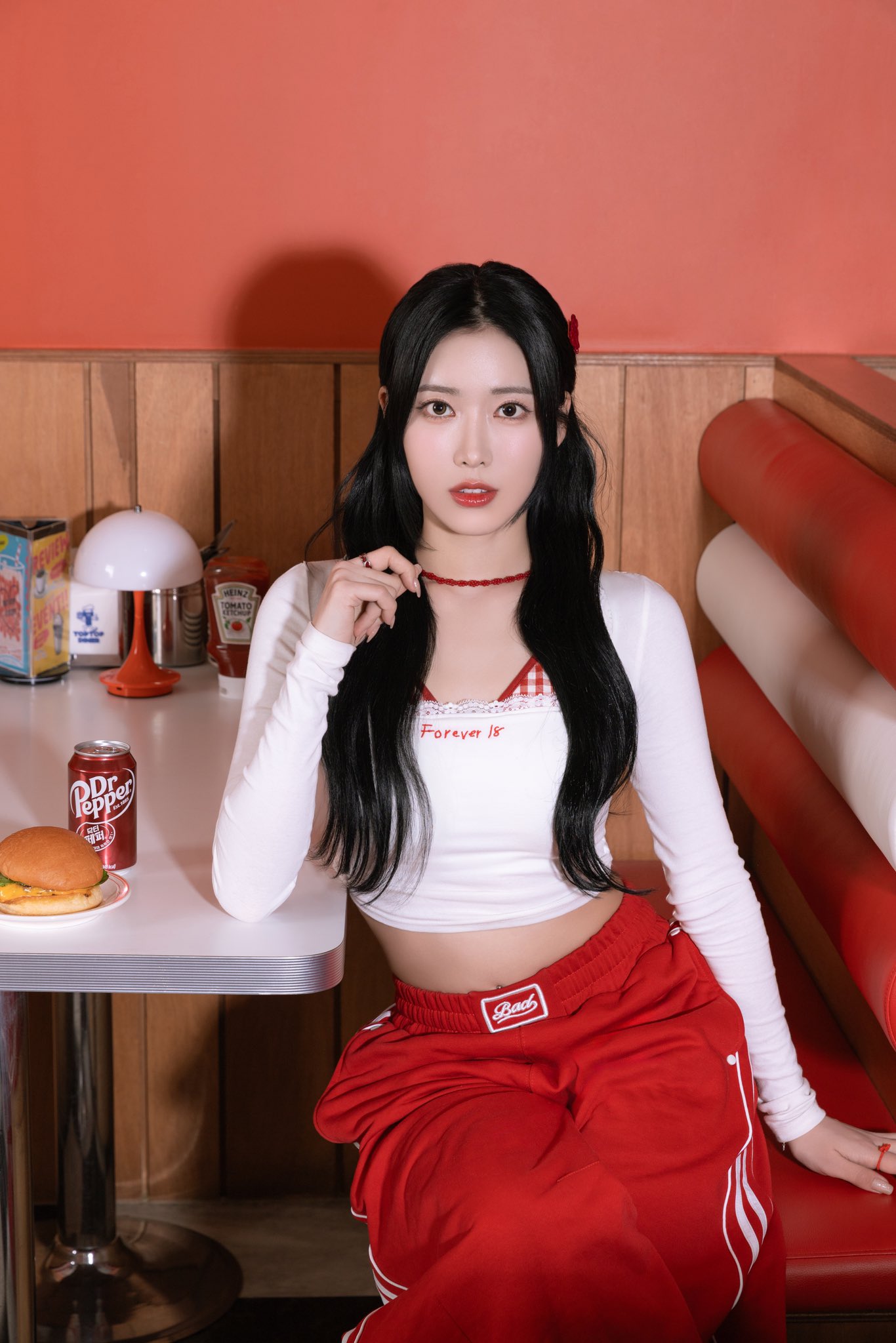 Gozk1aVb0AAw-sW?format=jpg&name=large