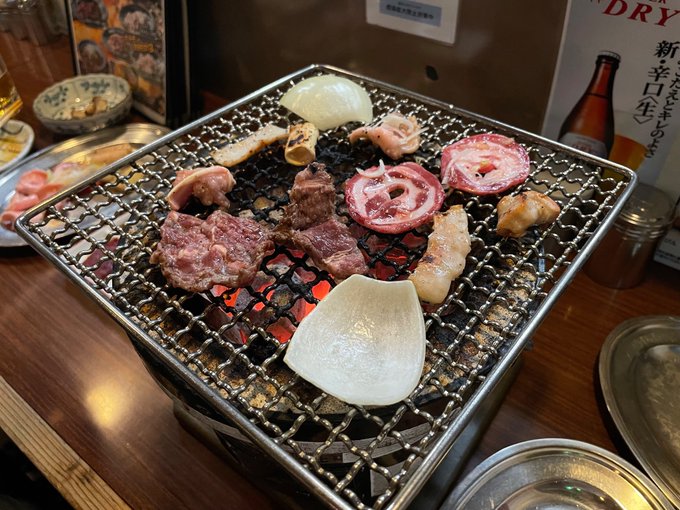 今日は肉焼いてるので実質自炊 