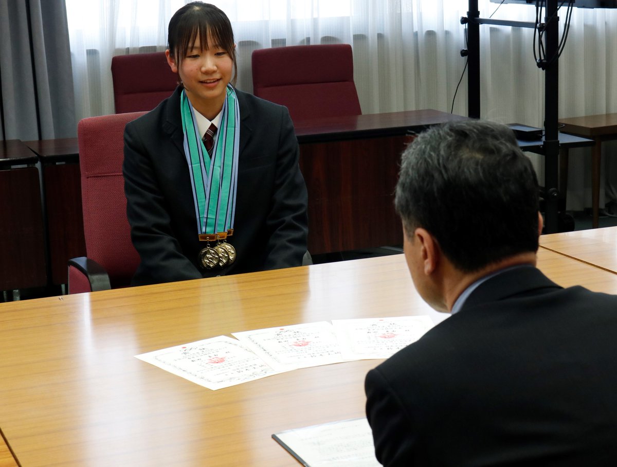 GozlGA_bQAAjql7.jpg?format=jpg