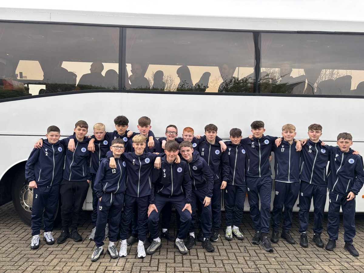 Windsor Away Away Away 🎵 🔵⚪️⚽️