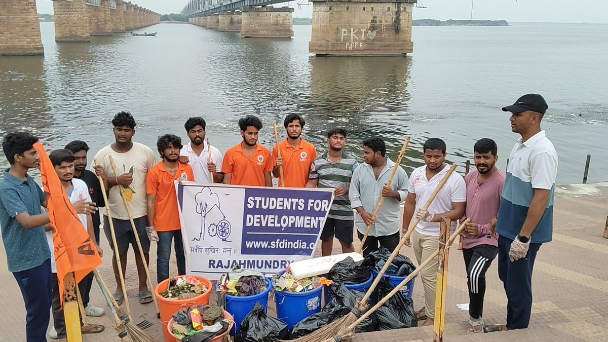 SFDIndiaOrg's tweet photo. Student For Development (SFD) Rajahmundry unit is organizing a Swachh Bharat program titled "Clean Godavari" at Pushkar Ghat today.
#sfdandhrapradesh https://t.co/zOgorf3kTX