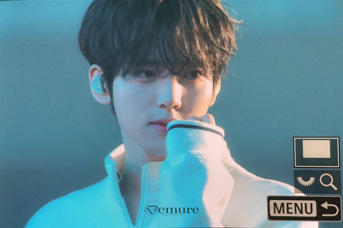 𝙙𝙚𝙢𝙪𝙧𝙚 tweet media