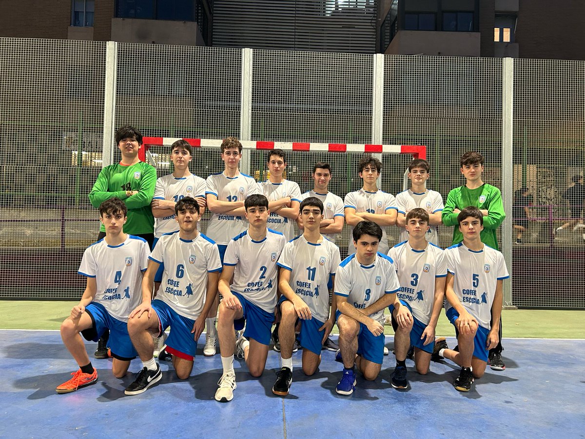 ZaragozaBM's tweet photo. ✨Desde Zaragoza Balonmano, hemos organizado un increíble equipo en colaboración con @SportcorZGZ y @BMAdemarZgz para participar en la 37ª Edición del Youth Cup de Luxemburgo
🗓19 Sábado 
8:30🆚️KtsvEupen
11:30🆚️ Ionikos
16:15🆚️Rimpar
💻 @HBDYouthCupS1

#BmContazaraZaragoza https://t.co/Il53WgkNY6