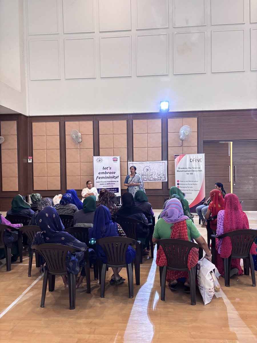 orgprazna's tweet image. We held a menstrual hygiene workshop at Aashiyana Umang Society, for women gardeners and sweepers.Founder Preeti Sharma led the session, joined by Reshu Goyal, founder of Dfine and Dr. Neetu Gupta with Kishori Club members of Manipal University. Hygiene kits were distributed.