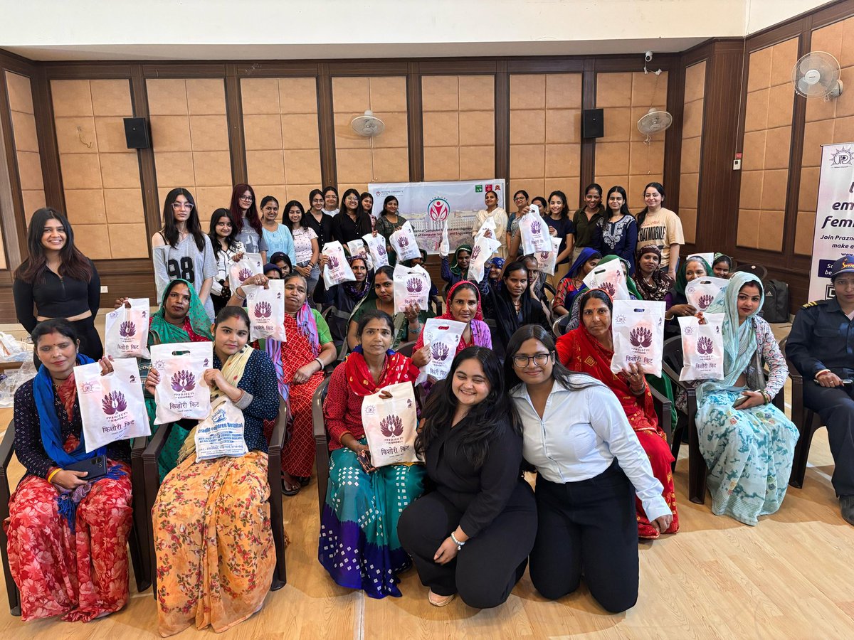 orgprazna's tweet image. We held a menstrual hygiene workshop at Aashiyana Umang Society, for women gardeners and sweepers.Founder Preeti Sharma led the session, joined by Reshu Goyal, founder of Dfine and Dr. Neetu Gupta with Kishori Club members of Manipal University. Hygiene kits were distributed.