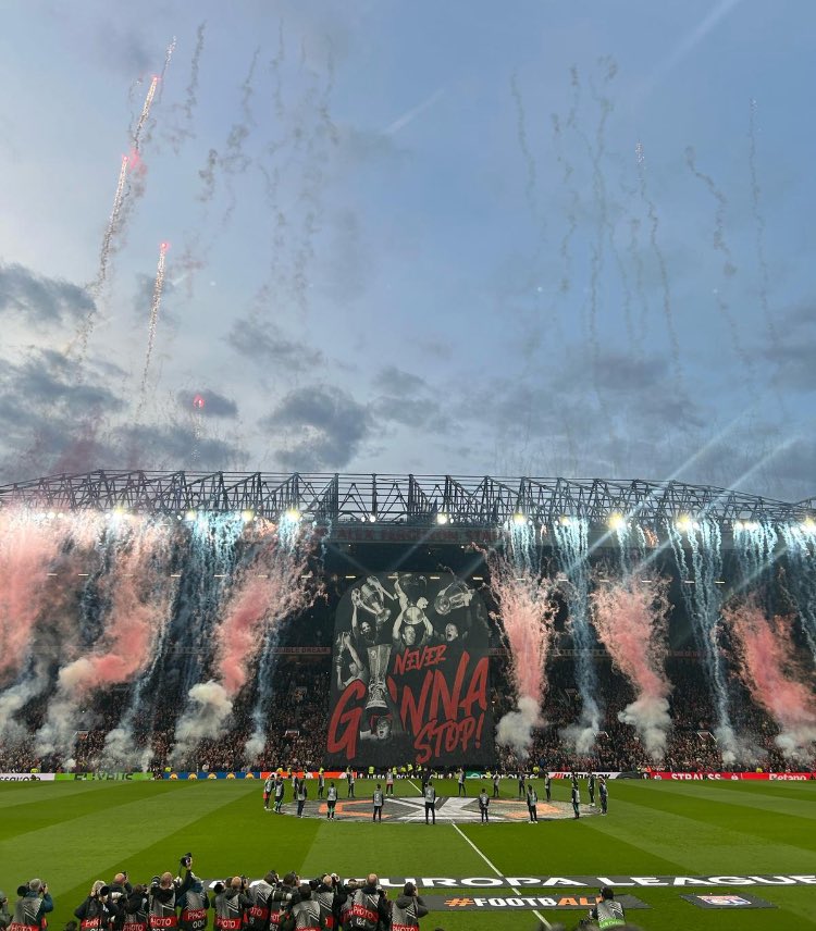 It’s been a while since I’ve had that feeling at OT 🔴⚪️⚫️❤️#manutd