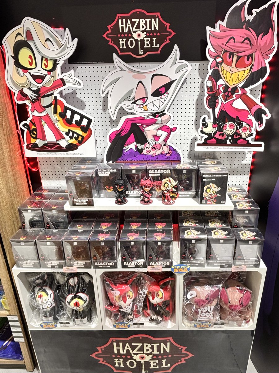 インフォレンズギークショップ池袋パルコ店にて、世界中で大人気