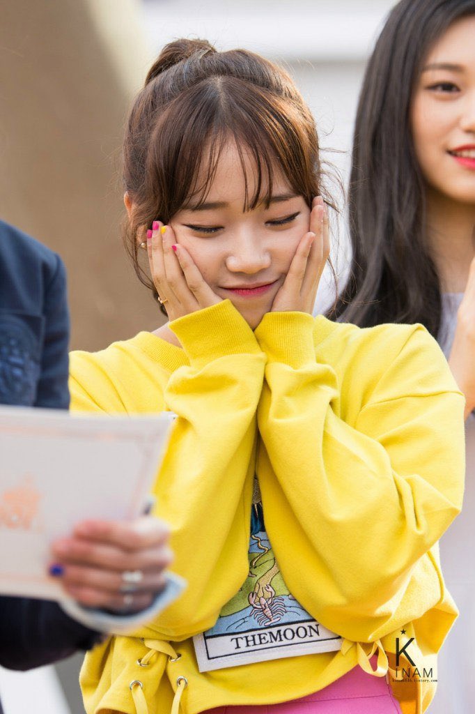 starishnotes's tweet image. 𝚃ambién llegué como colibrí al #𝕥i𝚖e𓇹𝚁e𝕚d ! no me lo dudé para nada, más porque la chiquita estaba dando consejitos de a𝚖or y esos los necesito. Si ustedes andan acá en #𝕤𝚙ecia𝑙ʚೃ𝚖ee𝕥, 𝚟amos después 𝚙or un cafecito y dulces ♡.

繁♡ . 𝑎𝚗𝑔ē𝕝     ିֺ #𝚞𝐫a𝐫𝕒