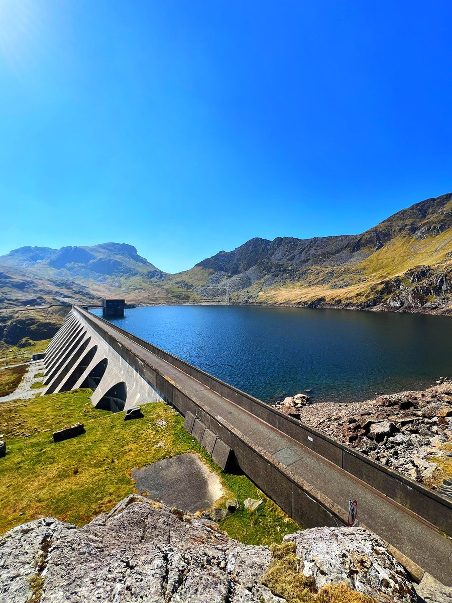 Stunning! ‘Stwlan’.  Photo courtesy <a href="/Llelo2801/">Llelo Gruffudd</a> #WelshPassion #Wales