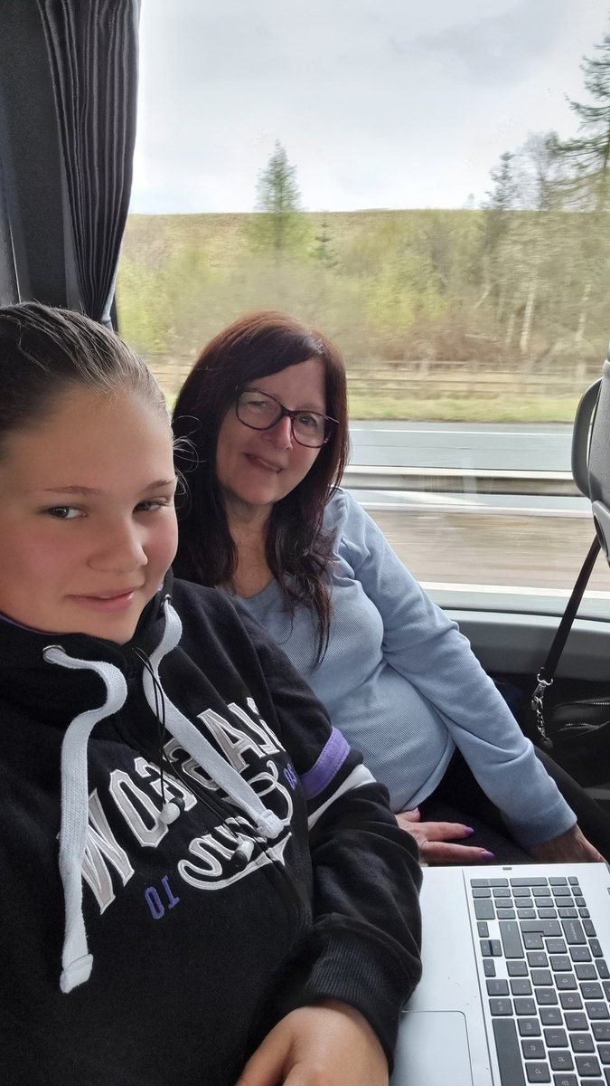 weecathy33's tweet photo. And we are off to #POFW25  See you there Nicola,  Jordan and the twins https://t.co/99JYMT1IG3