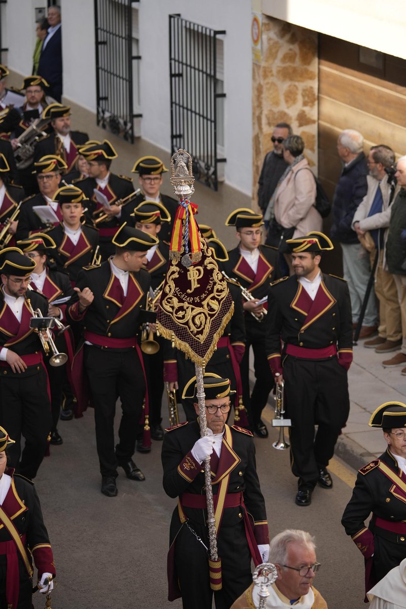 amelperdon's tweet photo. No hay amor más grande que el que se desprende cuando una madre mira a su hijo. 

#SemanaSanta #Nazareno #ViernesSanto #Perdon https://t.co/eNybjev916