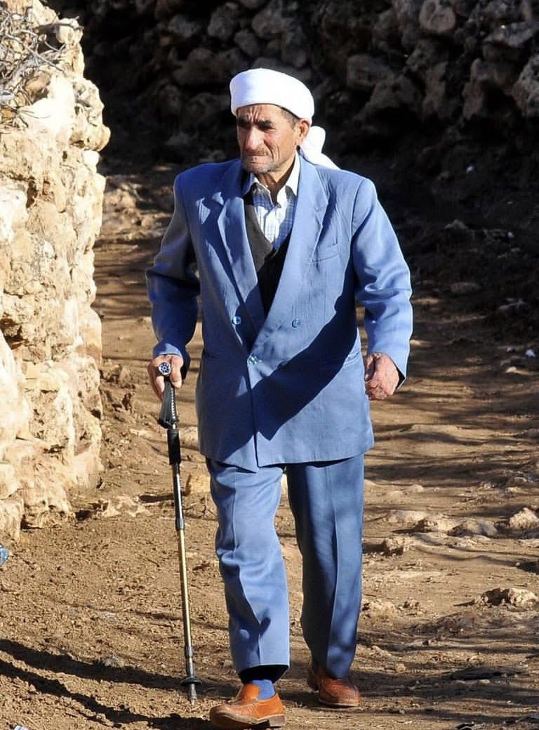 Yakışıklı ve şık adam (Babam) mekanın cennet olsun