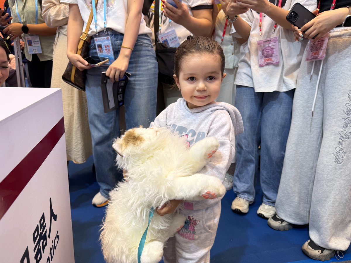CobotMy's tweet photo. Over the past 4 days at the @cantonfair, our bionic companion robotic petsโ#metaCat, #metaDog, and #metaPandaโcaptured significant attention! ๐ฑ๐ผ
๐ With just one day left at the #137thCantonFair, be sure to visit us at booth #B09-12. ๐
๐ฃ During the #CantonFair, you can enjoy up to 16% OFF on our official e-commerce platform.! ๐
๐ Official online store๐ https://t.co/JpBKSyCgSD.
๐ Amazon๐https://t.co/RYFbzwUGNq.
#CantonFair2025 #Robotics #Robot #Tech #TechInnovation #AI
