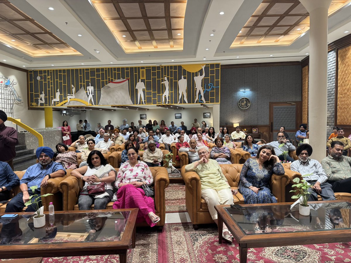 jyotsna mohan (@jyotsnamohan) on Twitter photo #Chandigarh you were amazing! & a special thanks to <a href="/jomalhotra/">Jyoti Malhotra</a> for taking the time out of her crazy schedule to moderate this 🙏
#Pratap A Defiant Newspaper continues to receive your love. Available in stores. Amazon link👇
amzn.in/d/88zQVyZ
<a href="/cmvohra/">Chander Mohan</a> <a href="/HarperCollinsIN/">HarperCollins</a> #Chandigarh you were amazing! & a special thanks to <a href="/jomalhotra/">Jyoti Malhotra</a> for taking the time out of her crazy schedule to moderate this 🙏
#Pratap A Defiant Newspaper continues to receive your love. Available in stores. Amazon link👇
amzn.in/d/88zQVyZ
<a href="/cmvohra/">Chander Mohan</a> <a href="/HarperCollinsIN/">HarperCollins</a>