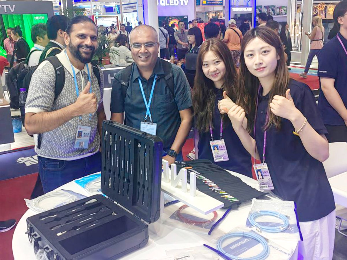 ZhaolongHL1993's tweet photo. 1.1F31-32G13-14 (April 15-19, 2025),#PazhouExhibitionComplex, Guangzhou, Zhaolong Interconnect Cordially Invites You to 2025 #CantonFair #ZhaolongInterconnect #datacable #DAC #MPO #industrialEthernet #industrialcable #Guangzhou #robot #genericcabling #machinevision https://t.co/T6RezI6Hng