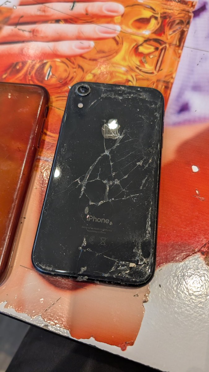 spursflags_'s tweet photo. Incredible night , up the spurs 👏🏼👏🏼👏🏼

Some poor fucker has woke up without a phone. Anyone in Frankfurt who's missing a phone get in touch !! Please retweet spurs and lets get this back to the owner.

What a trip 🎉🎉🎉 https://t.co/n51v75uv0g